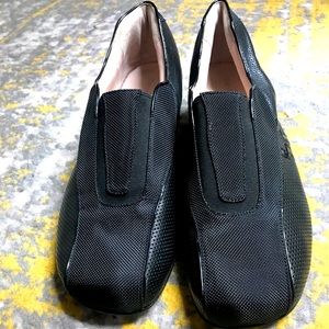 Taryn Rose Loafer
